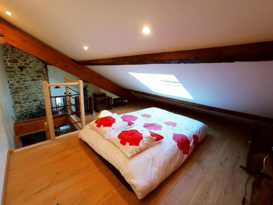 La Grange De Marie A St Angel - Magnifique Grange Renovee En Loft Pour 1 A 6 Pers Villa Saint-Angel  Dış mekan fotoğraf