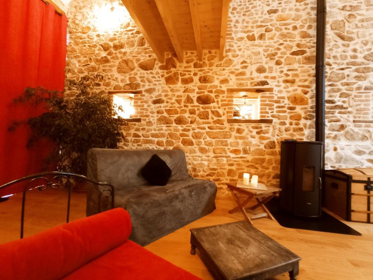 La Grange De Marie A St Angel - Magnifique Grange Renovee En Loft Pour 1 A 6 Pers Villa Saint-Angel  Dış mekan fotoğraf